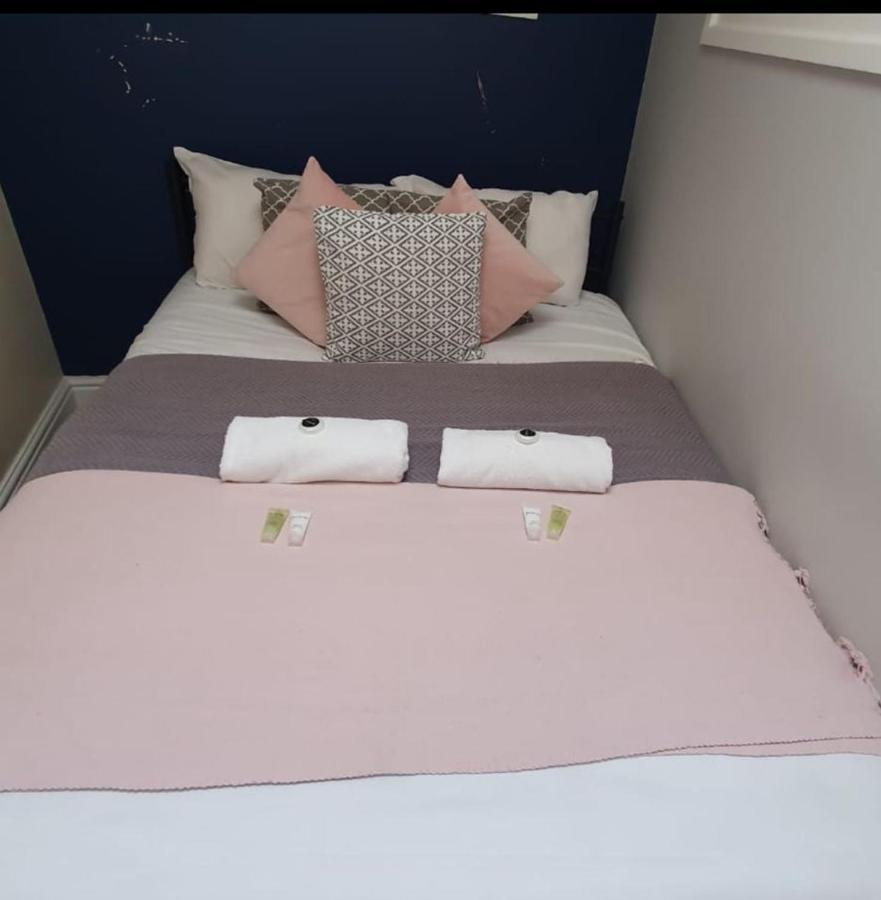 Stunning Hepburn Suite! Бат Экстерьер фото
